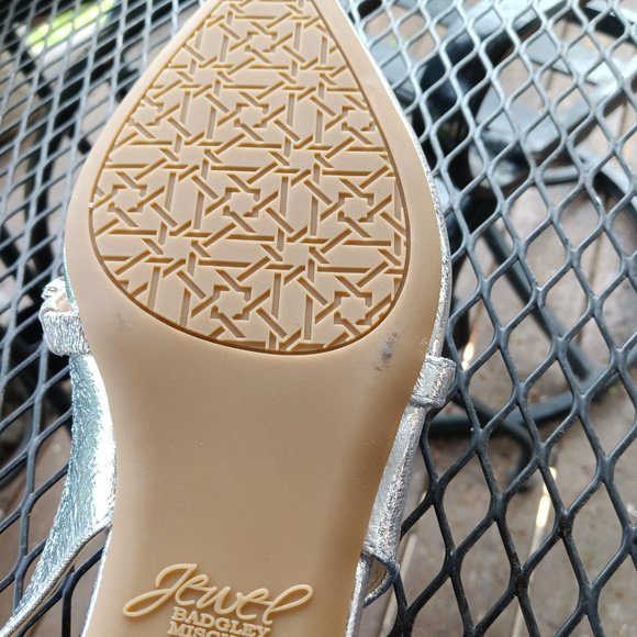 Badgley Mischka Silver flats 9 - Picture 5 of 6